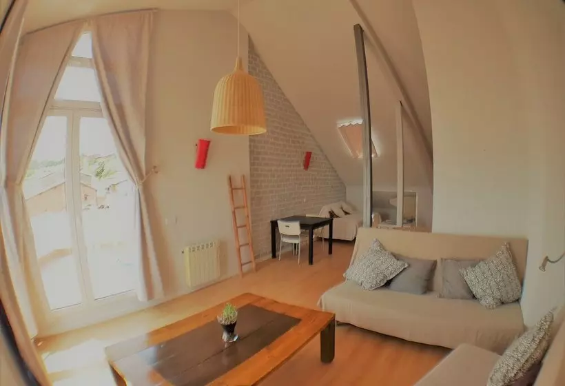 Apartamentos Turã­sticos La Golondrina