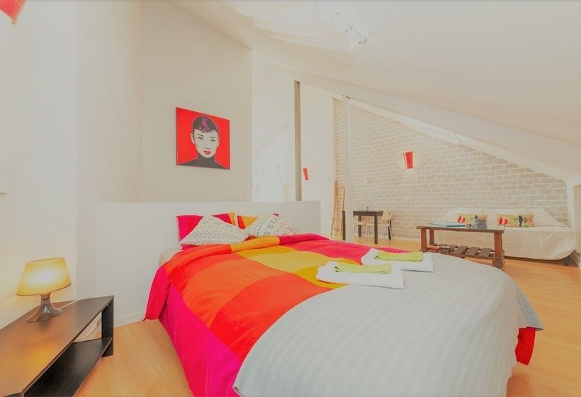 Apartamentos Turã­sticos La Golondrina