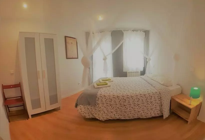 Apartamentos Turã­sticos La Golondrina