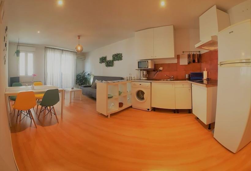 Apartamentos Turã­sticos La Golondrina