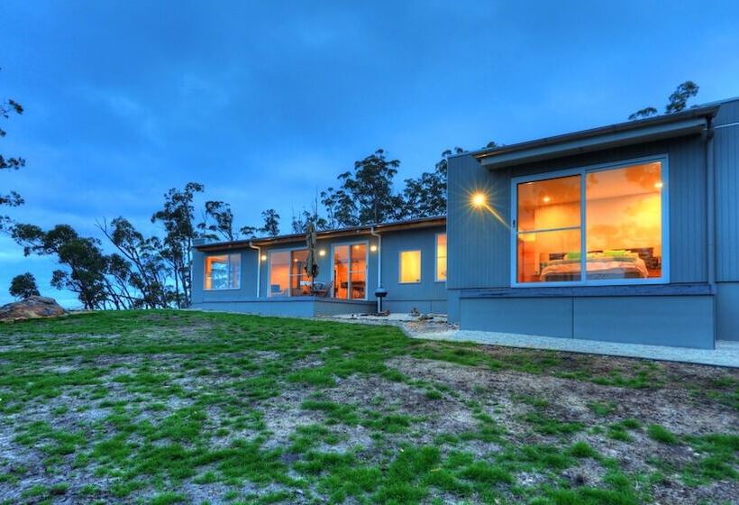 Fairwinds Essentially Tas