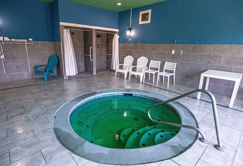 Bayvue Hotel, Resort & Suites