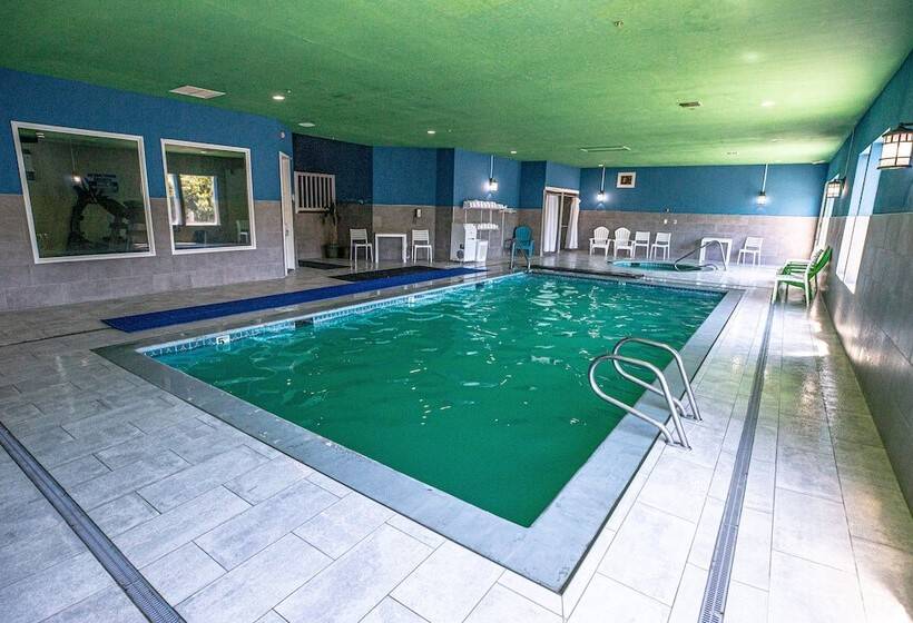 Bayvue Hotel, Resort & Suites