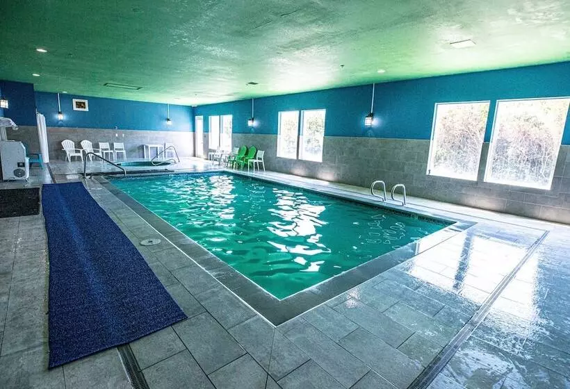 Bayvue Hotel, Resort & Suites