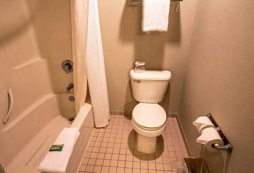 Bayvue Hotel, Resort & Suites