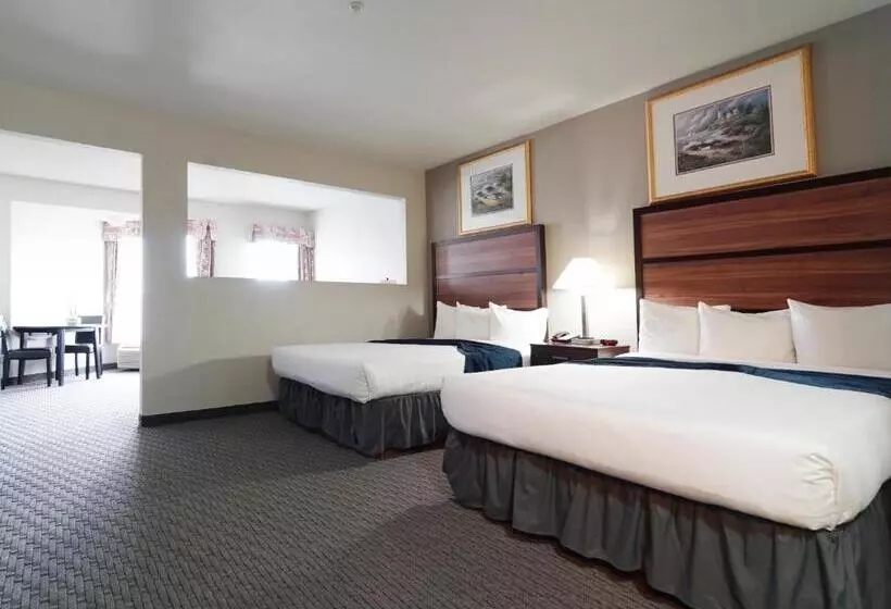 Bayvue Hotel, Resort & Suites