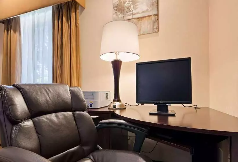 Best Western Plaza Hotel Saugatuck