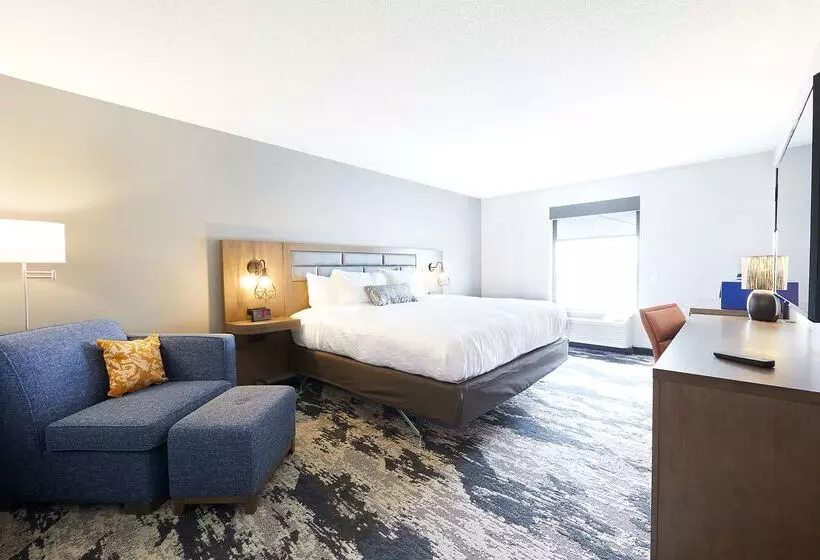 Best Western Plus Bourbonnais Hotel & Suites