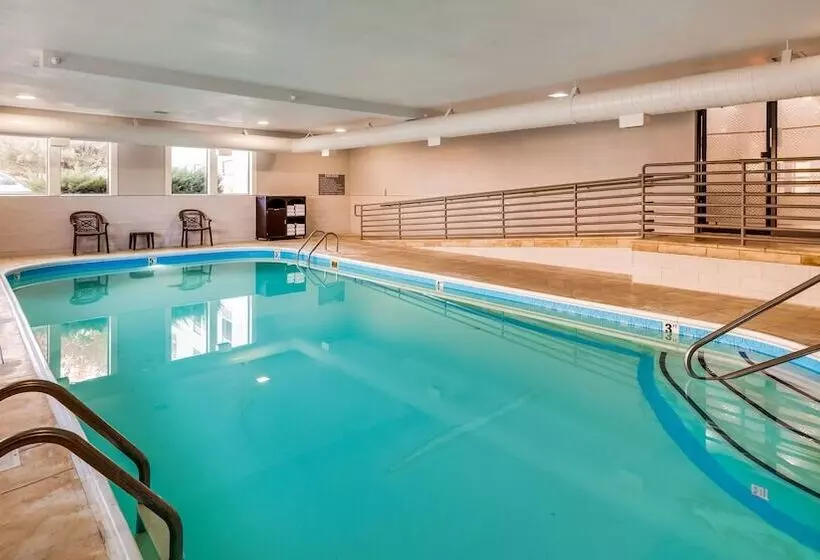 Best Western Plus Bourbonnais Hotel & Suites