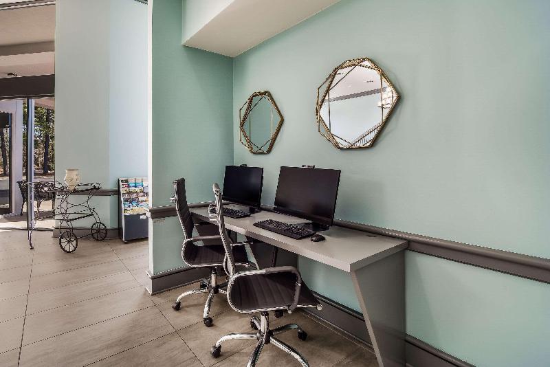 Szálloda Clarion Inn & Suites