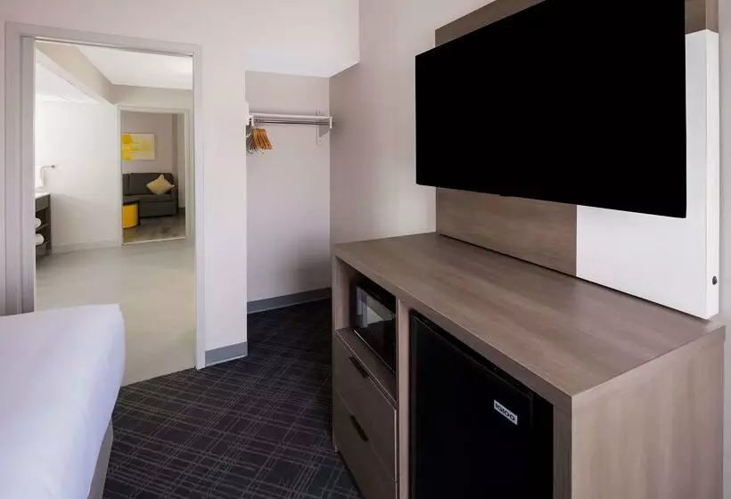 فندق Comfort Inn & Suites Fishers Indianapolis