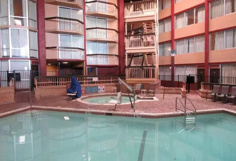 ホテル Ramada By Wyndham Dfw Airport