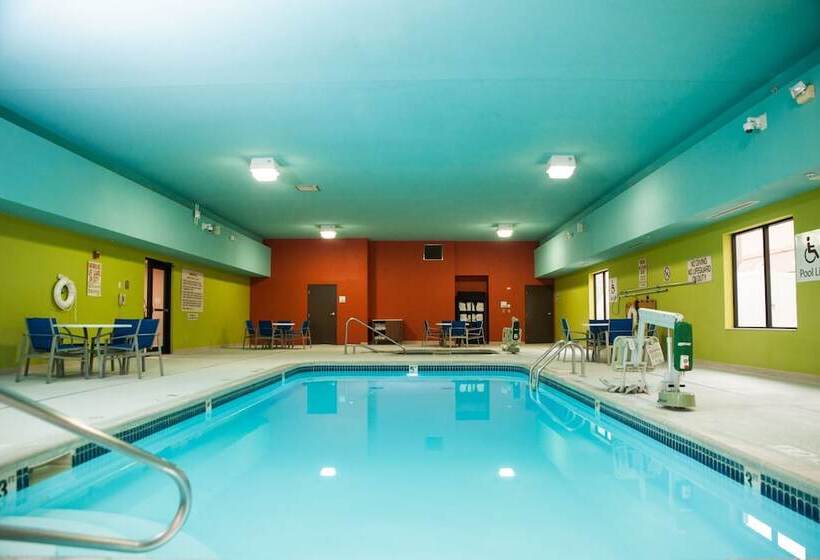 Holiday Inn Express Hotel & Suites Norfolk, An Ihg