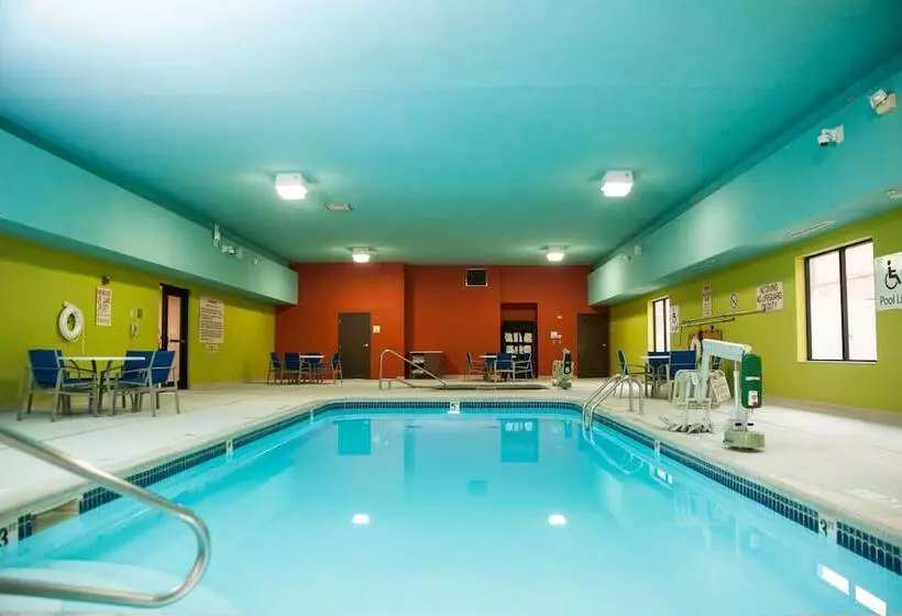 Holiday Inn Express Hotel & Suites Norfolk, An Ihg