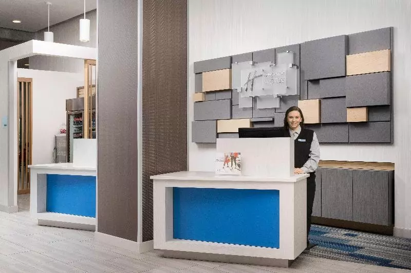 Отель Holiday Inn Express Knoxville Strawberry Plains, An Ihg