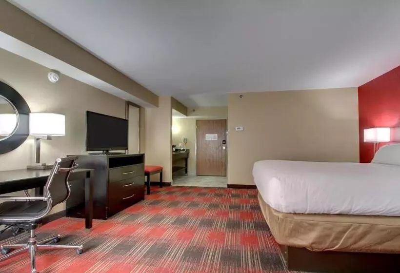 هتل Holiday Inn Express & Suites Jackson Downtown   Coliseum, An Ihg