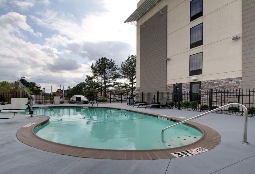 호텔 Holiday Inn Express & Suites Jackson Downtown   Coliseum, An Ihg