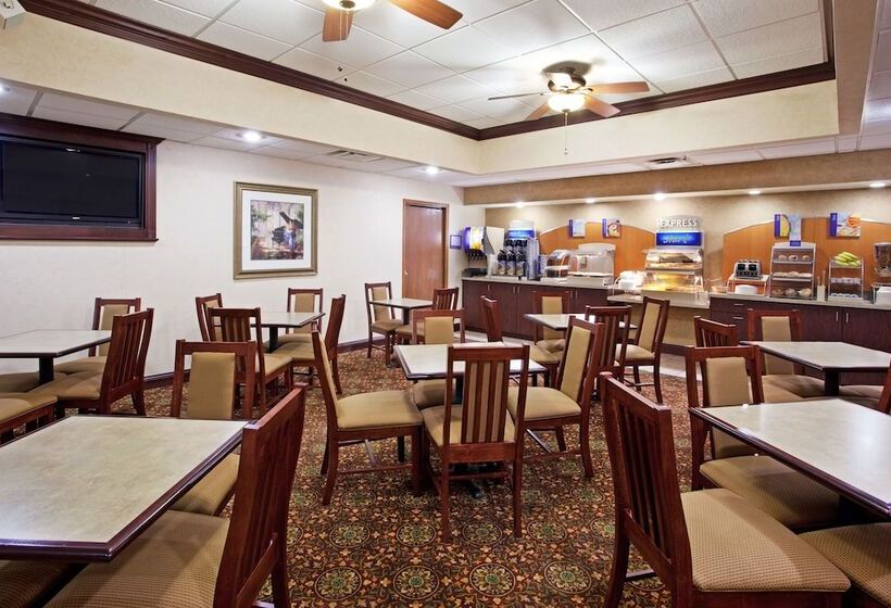 فندق Holiday Inn Express Wilmington, An Ihg
