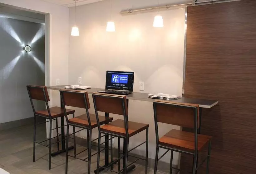 호텔 Holiday Inn Express Wilmington, An Ihg