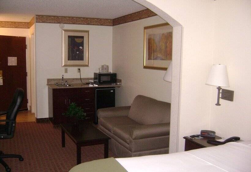 בית מלון כפרי Holiday Inn Express Wilson I 95, An Ihg