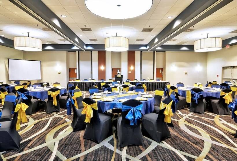 ホテル Holiday Inn St. Petersburg N   Clearwater, An Ihg