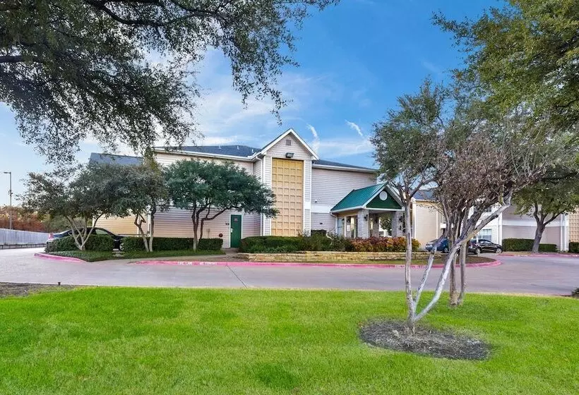 فندق Hometowne Studios By Red Roof Dallas   North Addison   Tollway