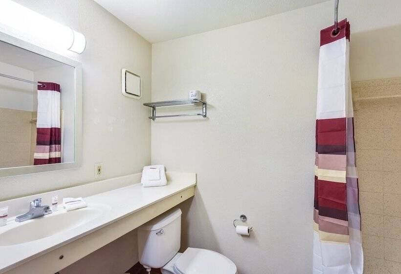 ホテル Hometowne Studios By Red Roof Dallas North Addison Tollway