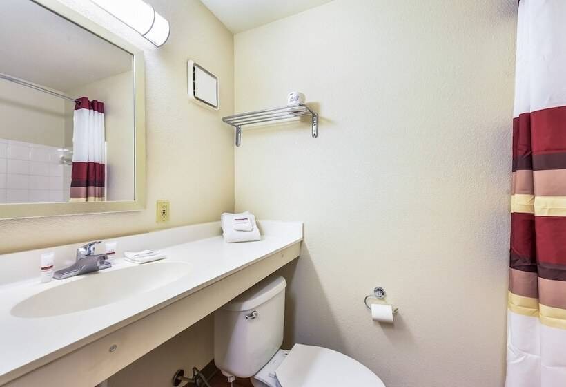 ホテル Hometowne Studios By Red Roof Dallas North Addison Tollway