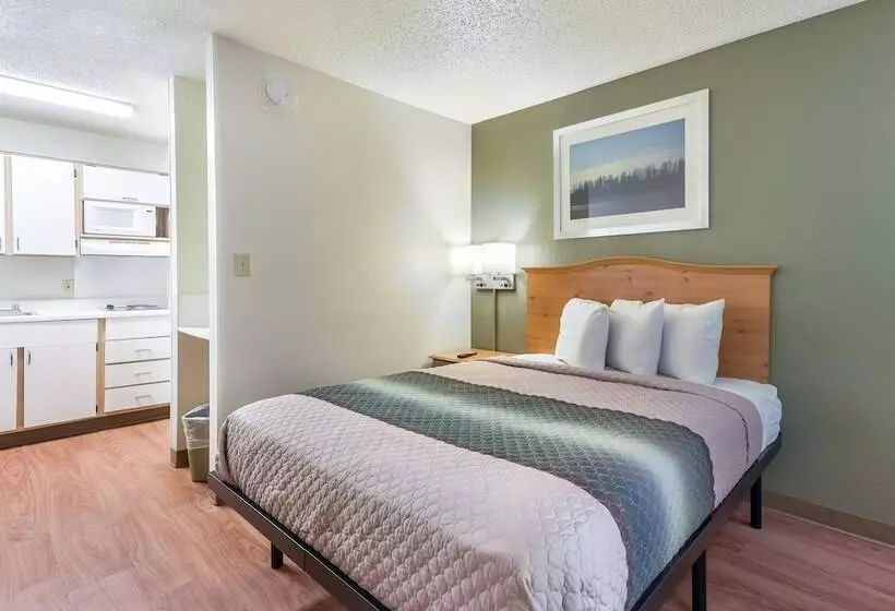 فندق Hometowne Studios By Red Roof Dallas   North Addison   Tollway