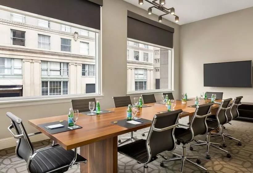 Magnolia Hotel Denver, A Tribute Portfolio