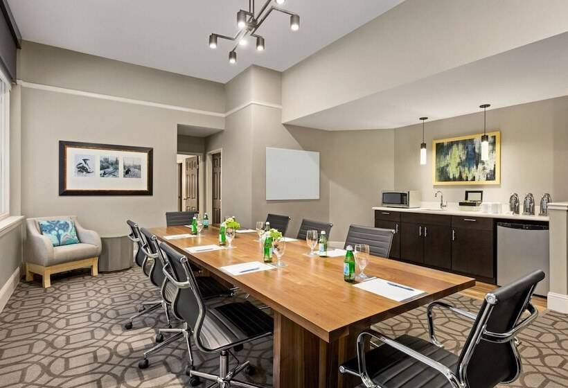 Magnolia Hotel Denver, A Tribute Portfolio