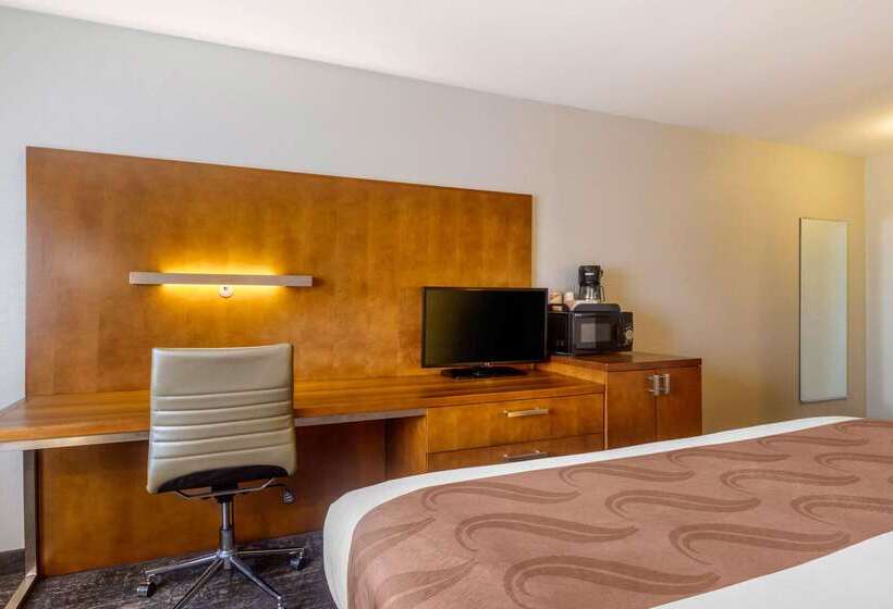 בית מלון כפרי Quality Inn