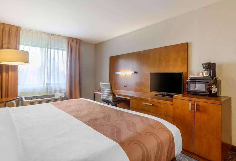 בית מלון כפרי Quality Inn