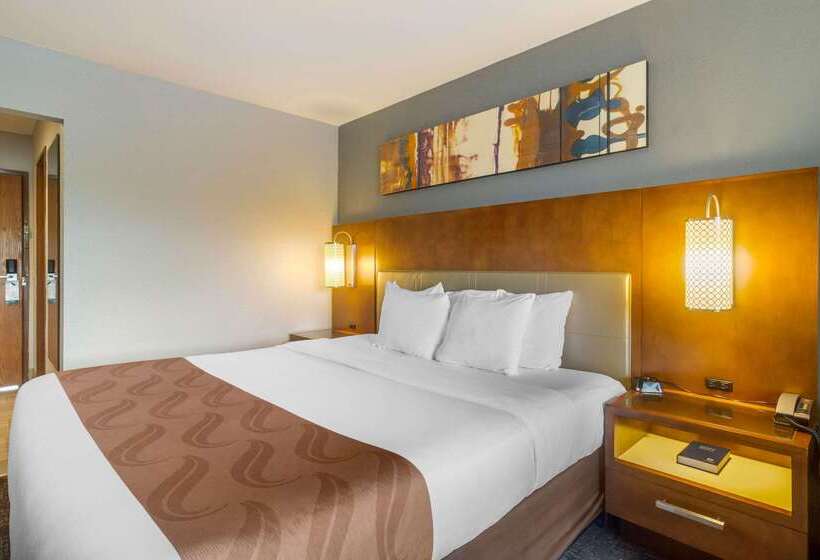 בית מלון כפרי Quality Inn