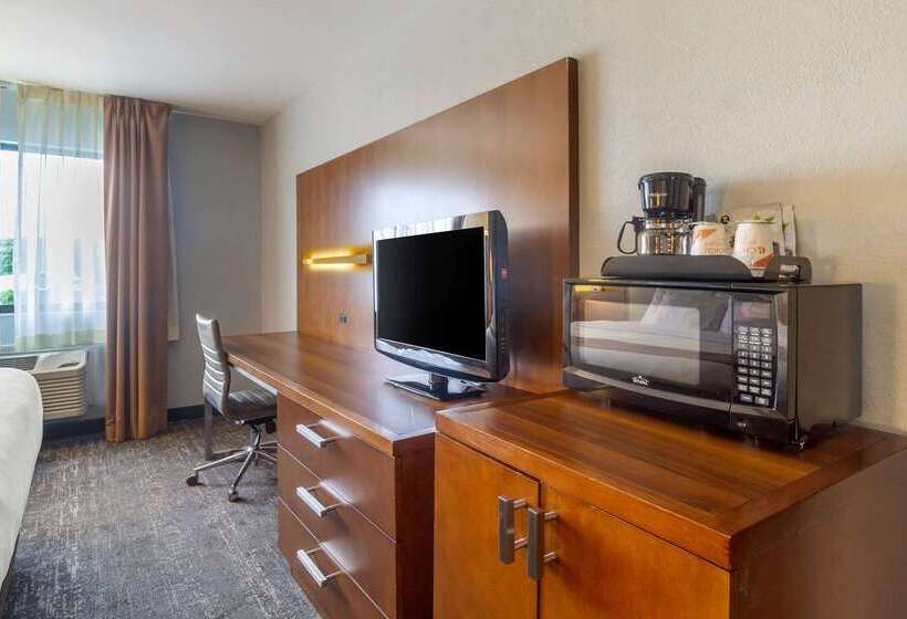 בית מלון כפרי Quality Inn