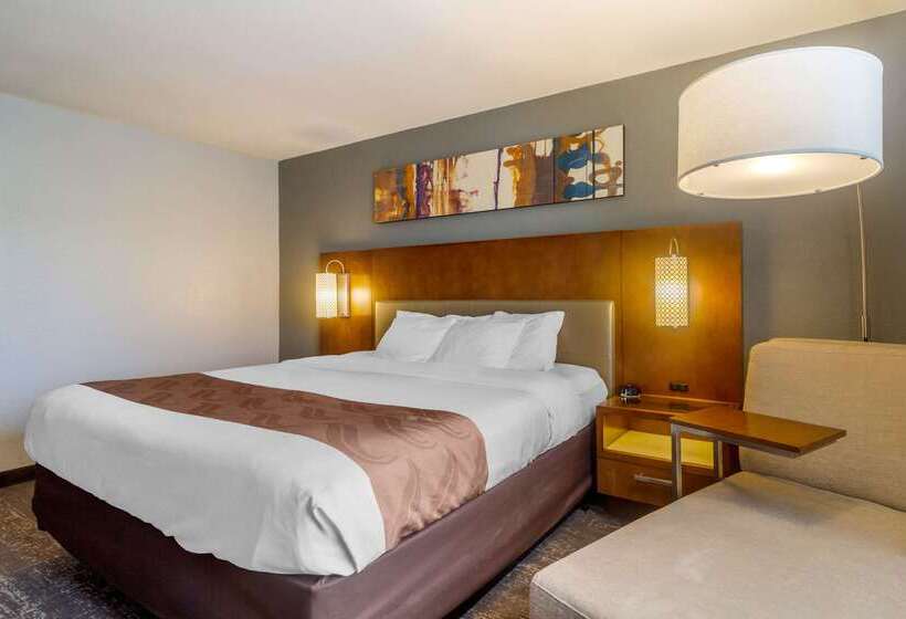 בית מלון כפרי Quality Inn