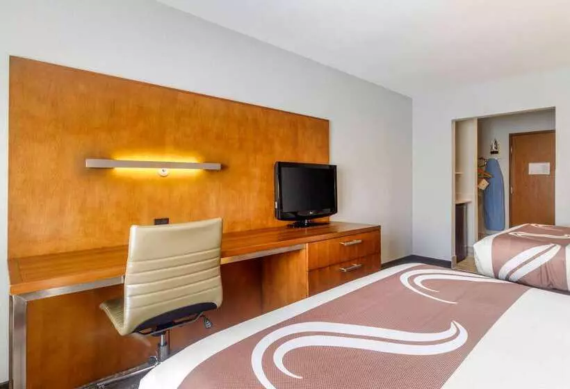 Отель Quality Inn