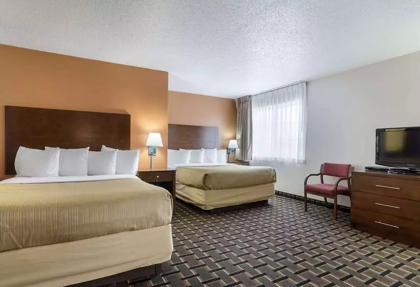 فندق Quality Inn Osceola