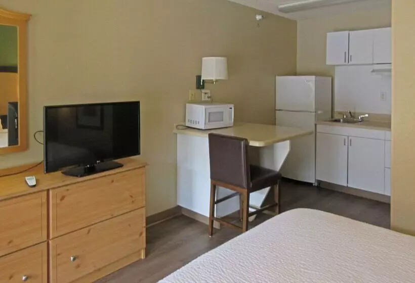 هتل Suburban Studios Raleigh   Crabtree Valley