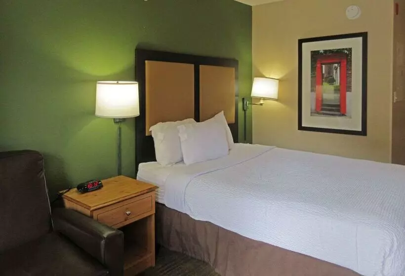 هتل Suburban Studios Raleigh   Crabtree Valley