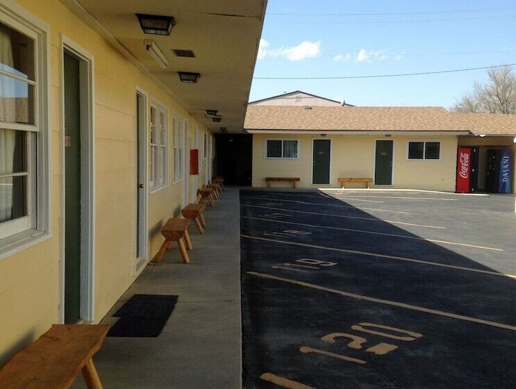 فندق على الطريق A Western Rose