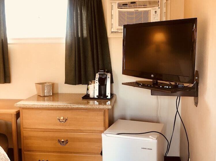 فندق على الطريق A Western Rose