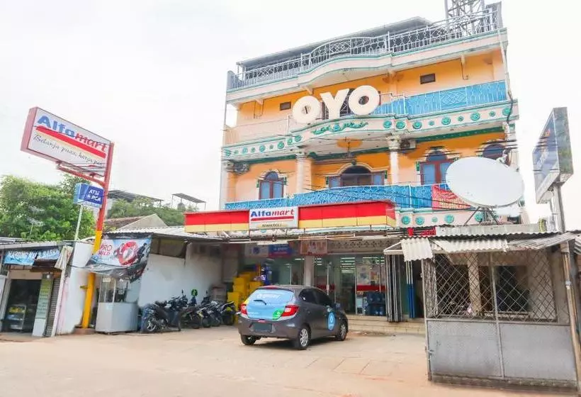 Hotelli Oyo 1880 Ambassador Residence