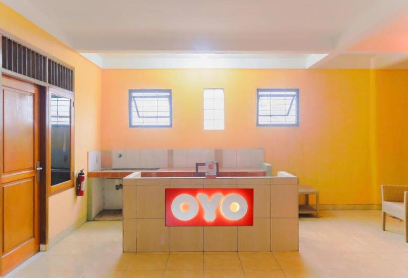 בית מלון כפרי Oyo 1880 Ambassador Residence