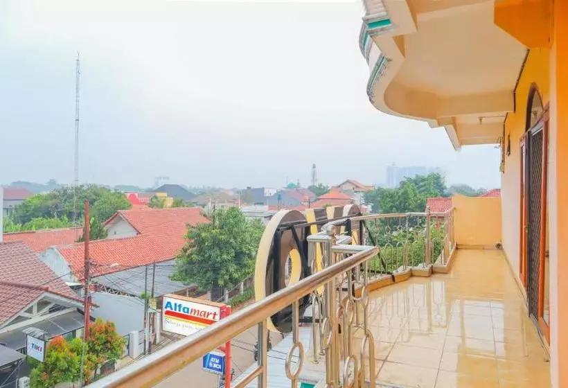 Hotelli Oyo 1880 Ambassador Residence