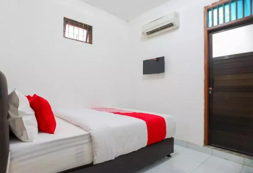 Hotelli Oyo 1880 Ambassador Residence