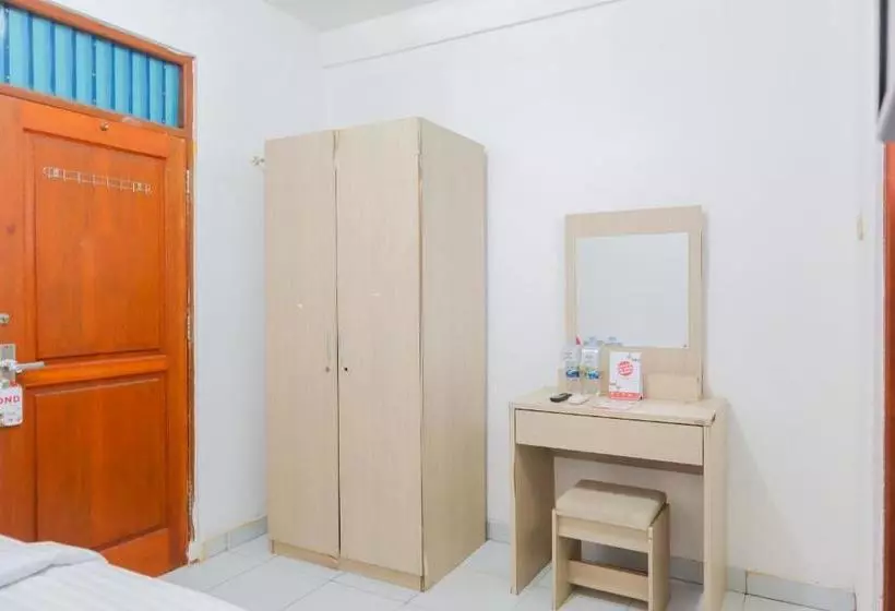 Hotelli Oyo 1880 Ambassador Residence