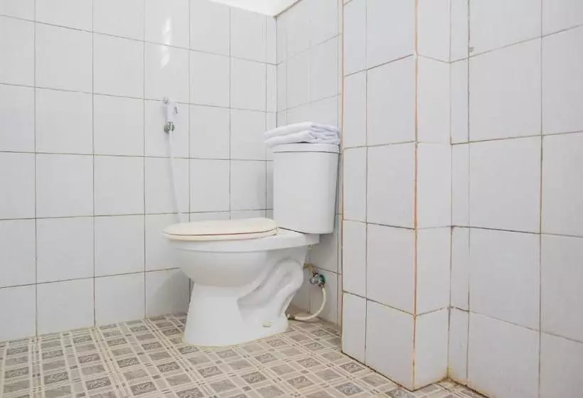 Hotelli Oyo 1880 Ambassador Residence