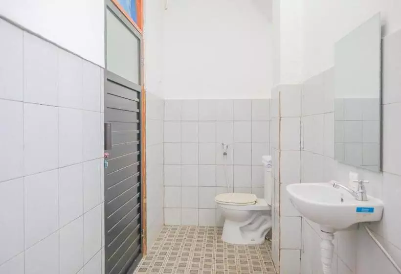 Hotelli Oyo 1880 Ambassador Residence