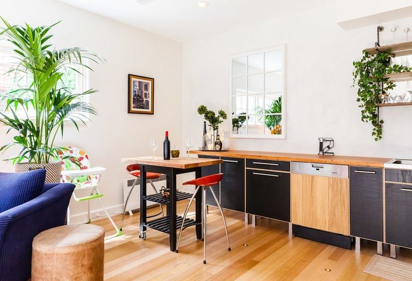 Vera, 1bdr South Melbourne Apartment